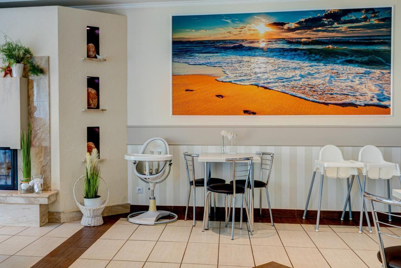 Ambre Mare - Wypoczynek Pod Palmami Bed and Breakfast Pobierowo Buitenkant foto